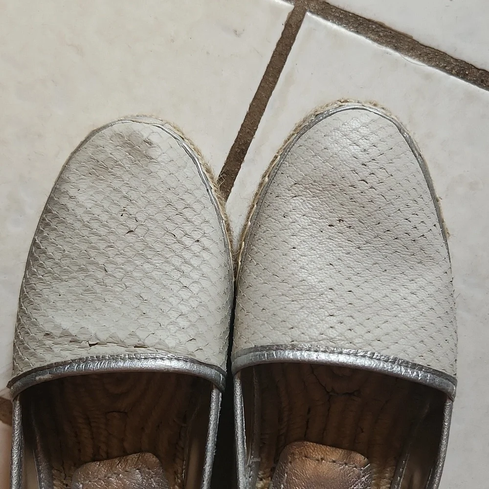 Johnston & Murphy Shoes Womens Size 6.5 Grey Suede Jaden Espadrilles Scale Jute